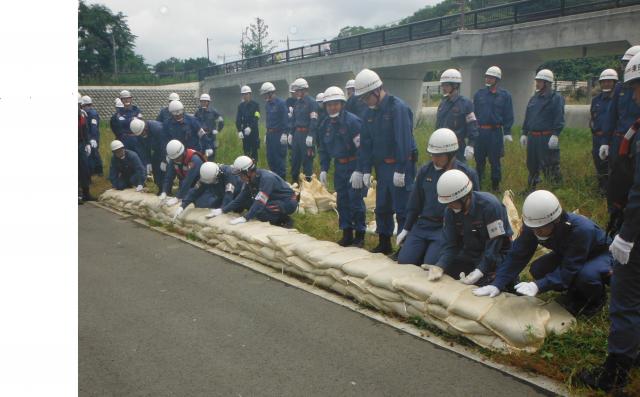 画像：水防訓練の様子の写真