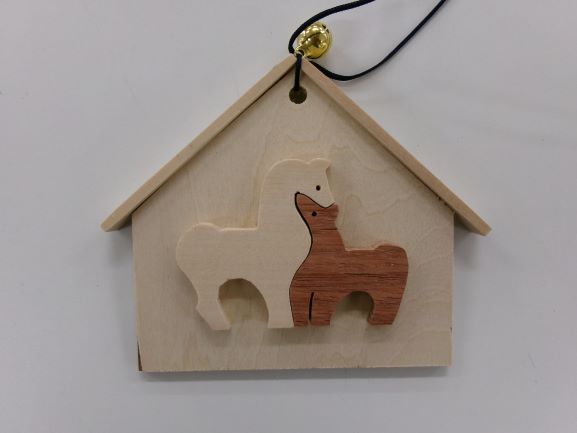 画像：木の馬飾り完成品の写真