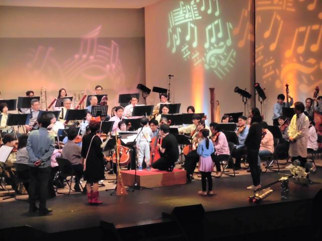 画像：演奏会の様子の写真