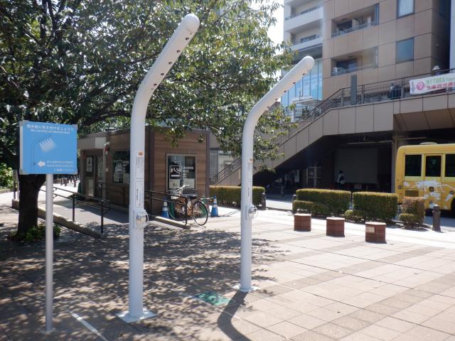 画像：緑の小ひろばのミストポールの写真