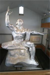 画像：平和祈念像の原型写真（拡大画像へのリンク）