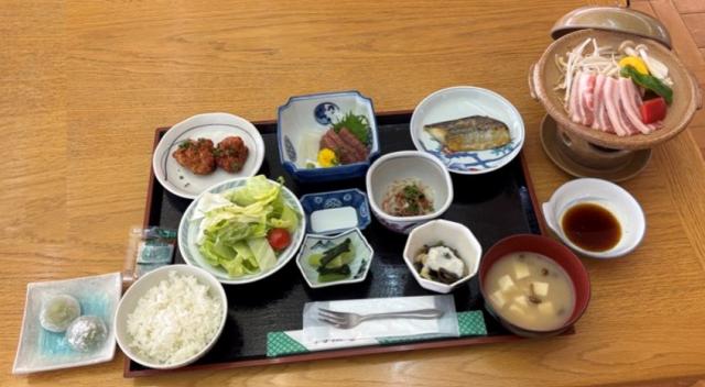画像：写真・信州の旬の食材を使用した夕食の一例