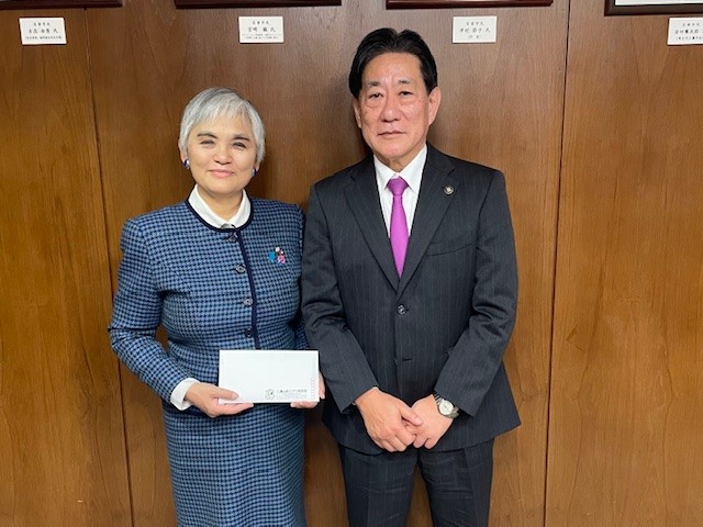 画像：伊藤大使と河村市長が写っている写真