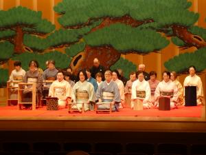 画像:開会式直後に行われた「謡曲・仕舞大会」の様子の写真