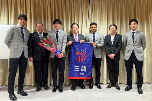 画像：表敬訪問の様子の写真