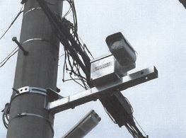 画像：電柱に設置した防犯カメラ