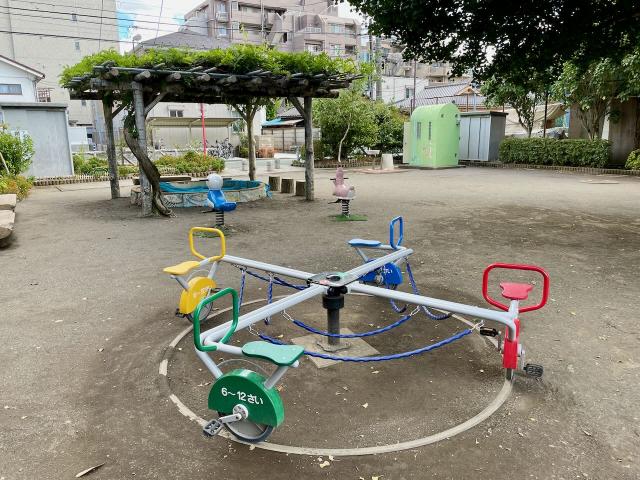 画像：遊具の写真