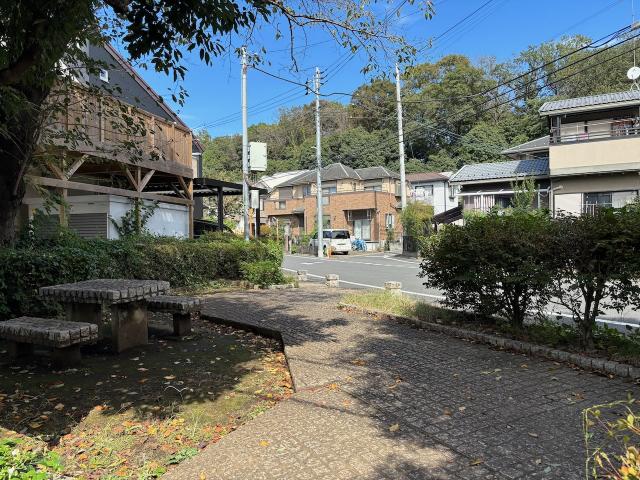 画像：テーブルほかの写真