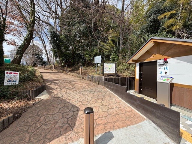画像：公園入口の写真