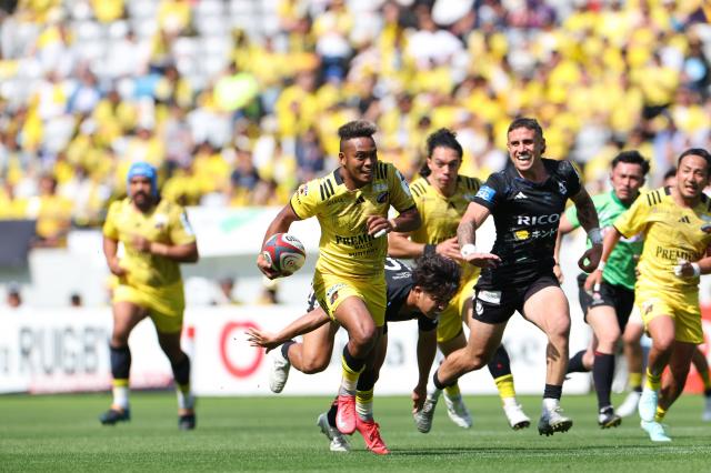 画像：東京サントリーサンゴリアスの選手がプレイ中の写真