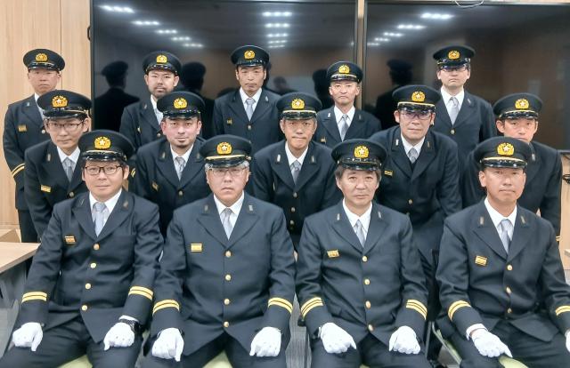 画像：新体制となった三鷹市消防団幹部