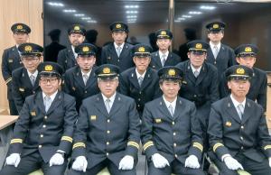 画像：新体制となった三鷹市消防団幹部（拡大画像へのリンク）