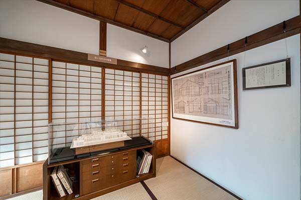 建築展示室（旧・玄関）の写真