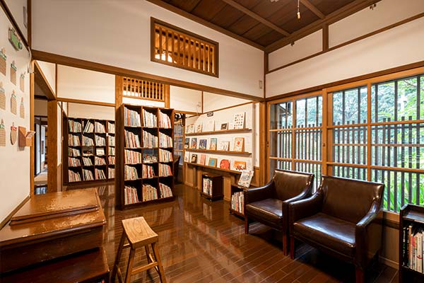 読書室（旧・書生部屋/内玄関/女中部屋）の写真